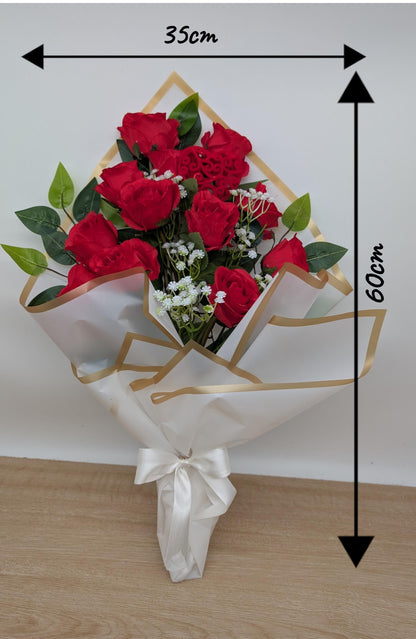 Bouquet of red roses with dimensions indicated on a plain background