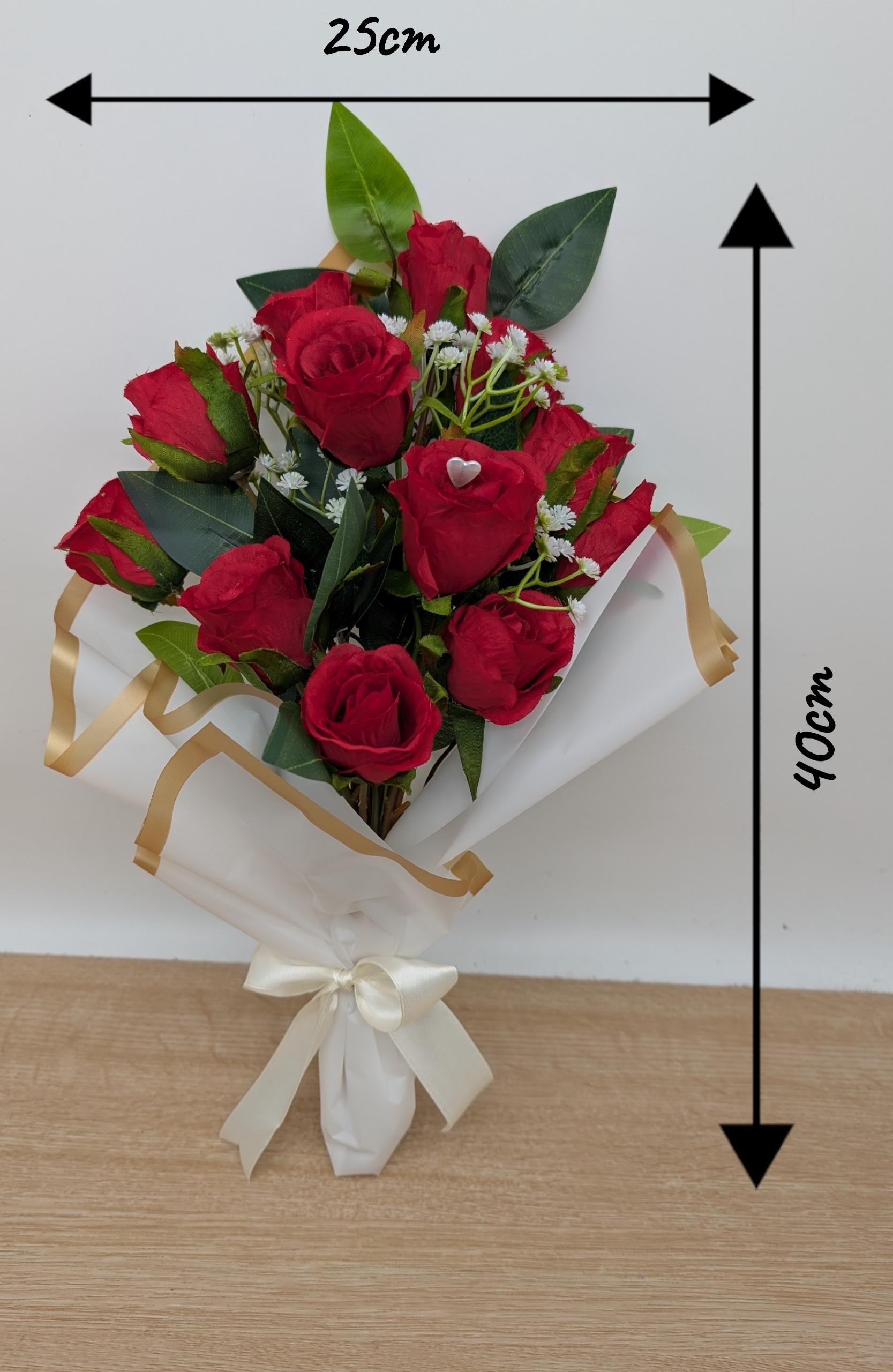 Bouquet of red roses with dimensions on a white background