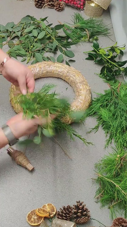 Pre-order Natural Fresh Foliage Wreath Kit