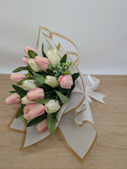 Tulip Gift Bouquet Pale Pink and Ivory