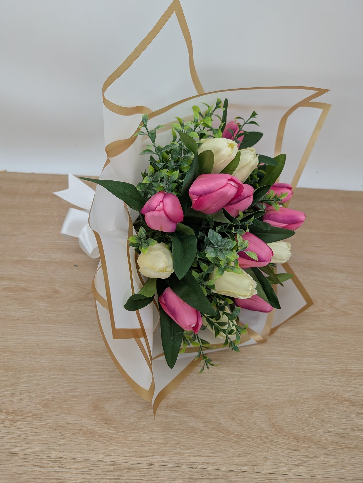 Tulip Gift Bouquet Pink and Ivory