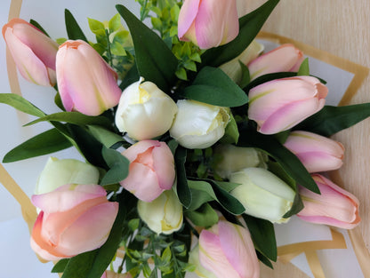 Tulip Gift Bouquet Pale Pink and Ivory