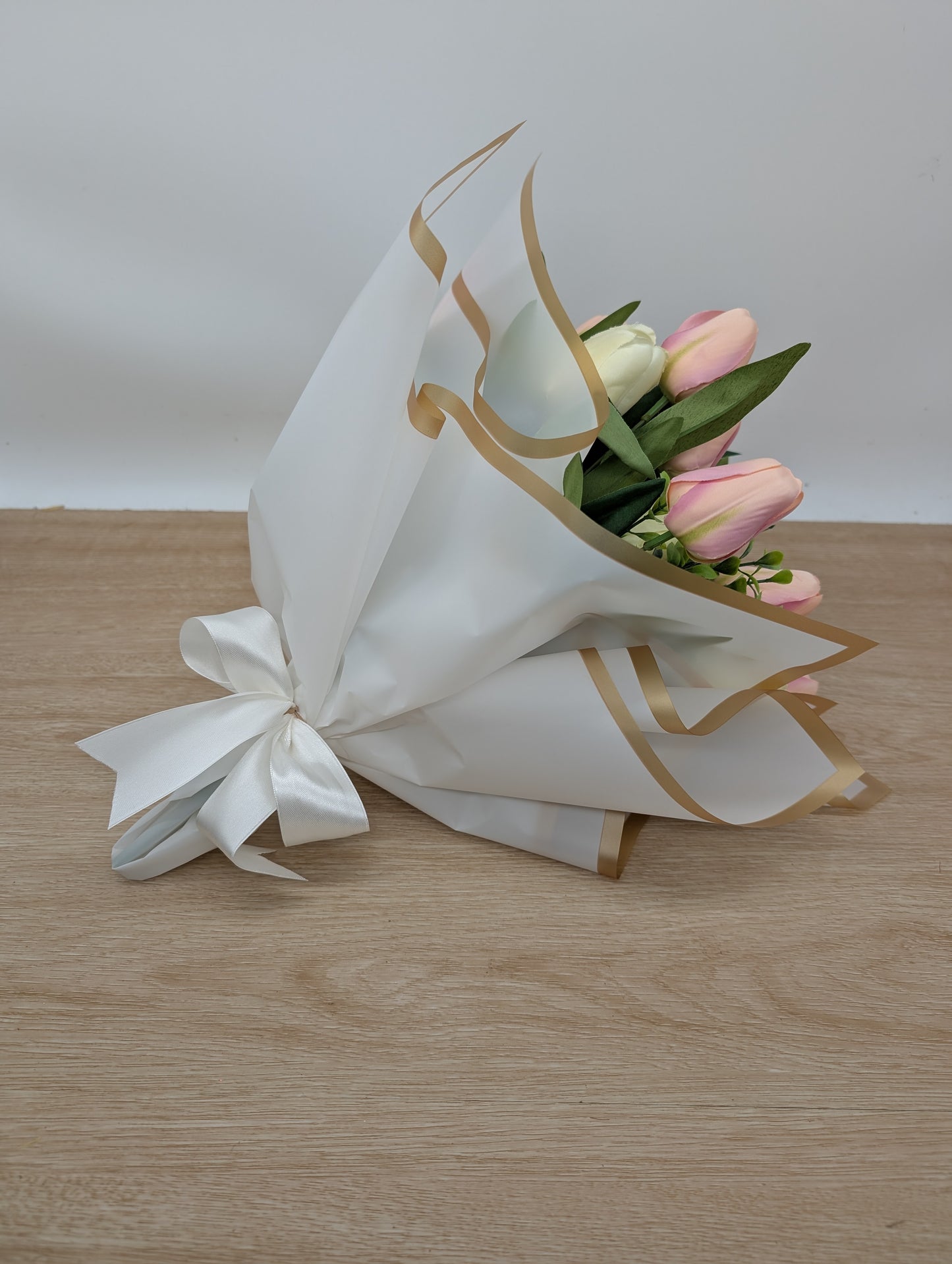 Tulip Gift Bouquet Pale Pink and Ivory