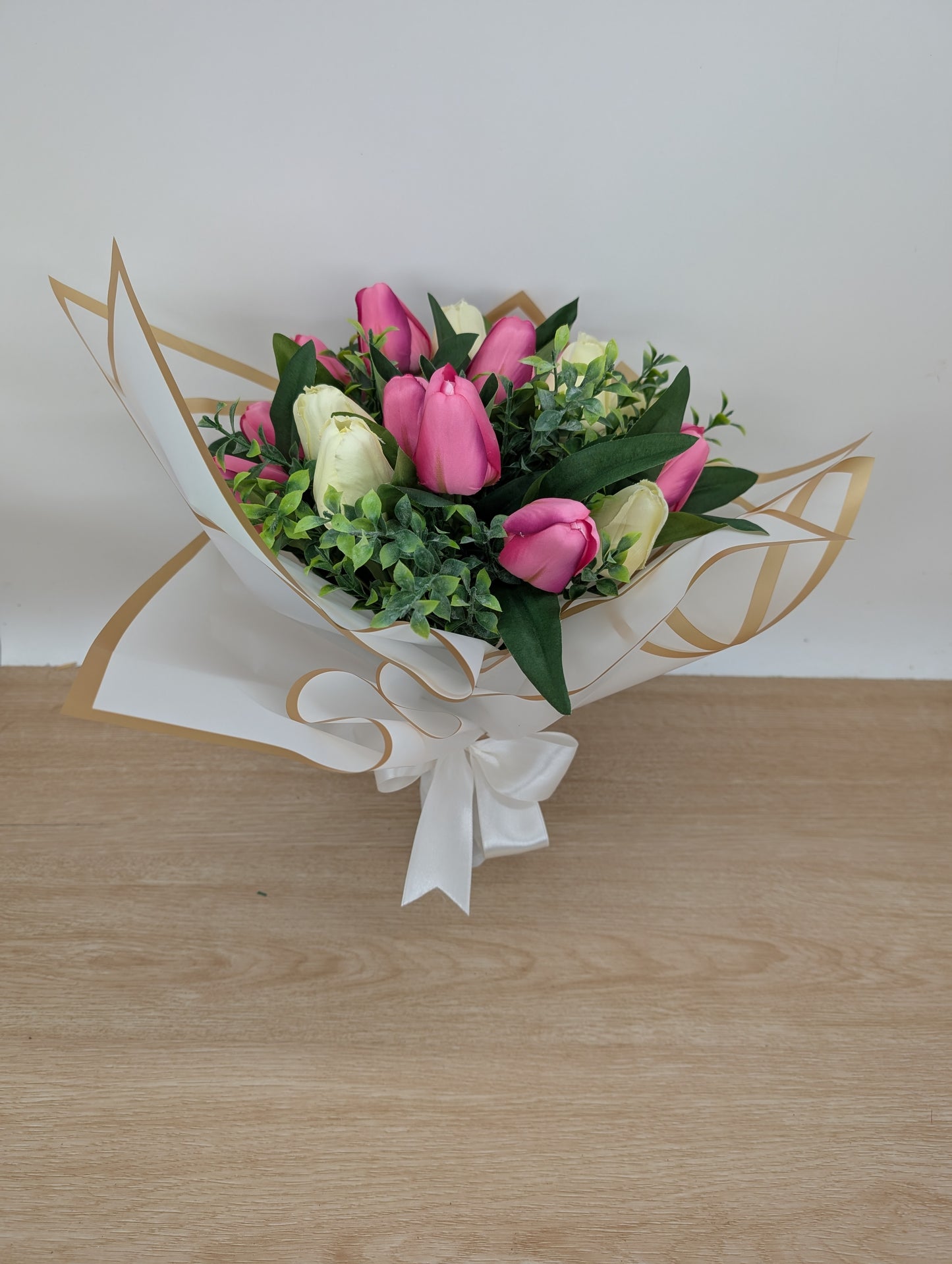 Tulip Gift Bouquet Pink and Ivory