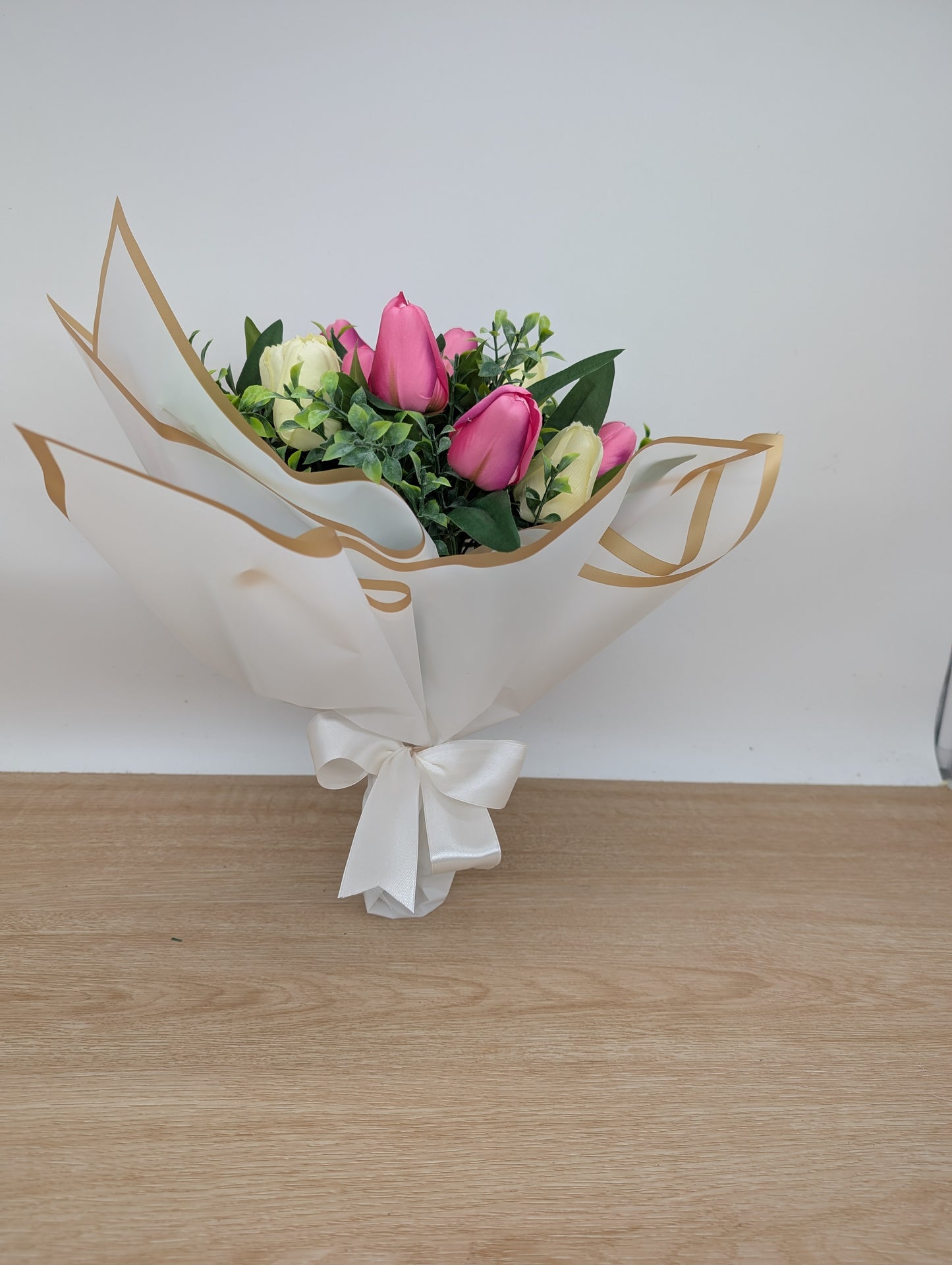 Tulip Gift Bouquet Pink and Ivory
