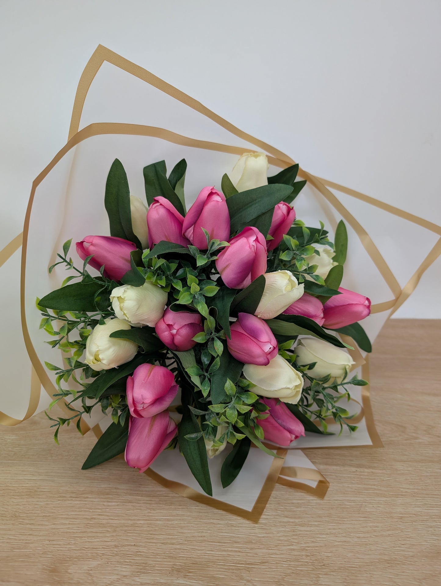 Tulip Gift Bouquet Pink and Ivory