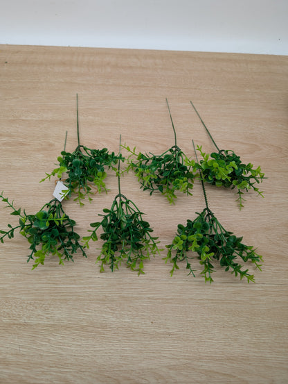 Plastic Eucalyptus 6 pick bundle